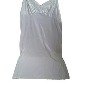 Vassarette White Nylon Slip. 36-42